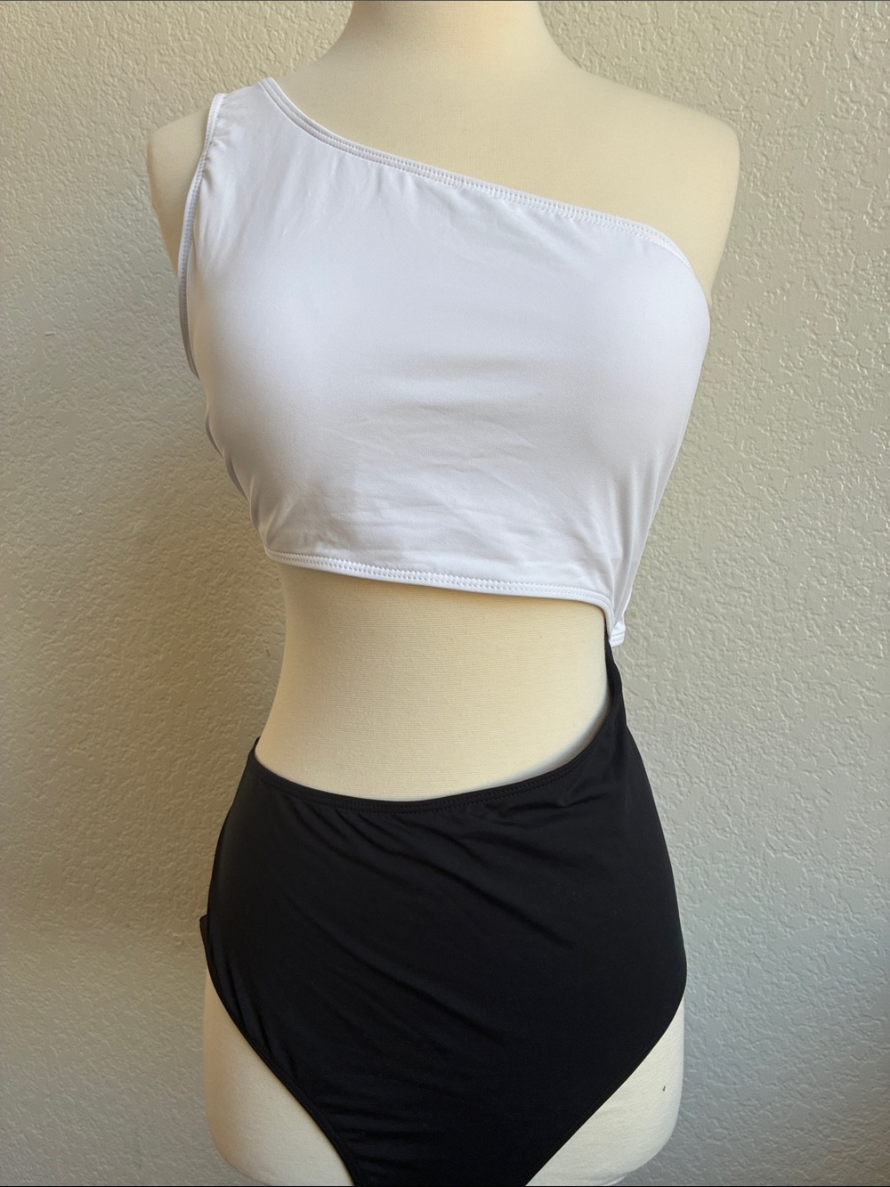 Asymmetric One-Shoulder White Crop Swimsuit Top - Women